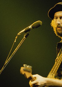 Eric Clapton: A Life in 12 Bars...
